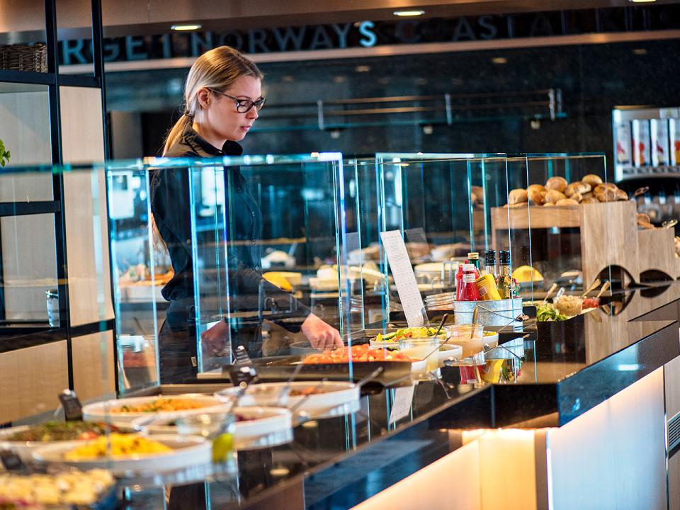 Main Dining - Buffet