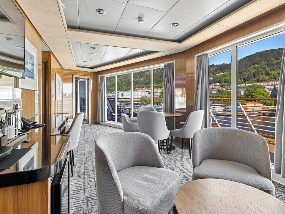 Expedition Suite
