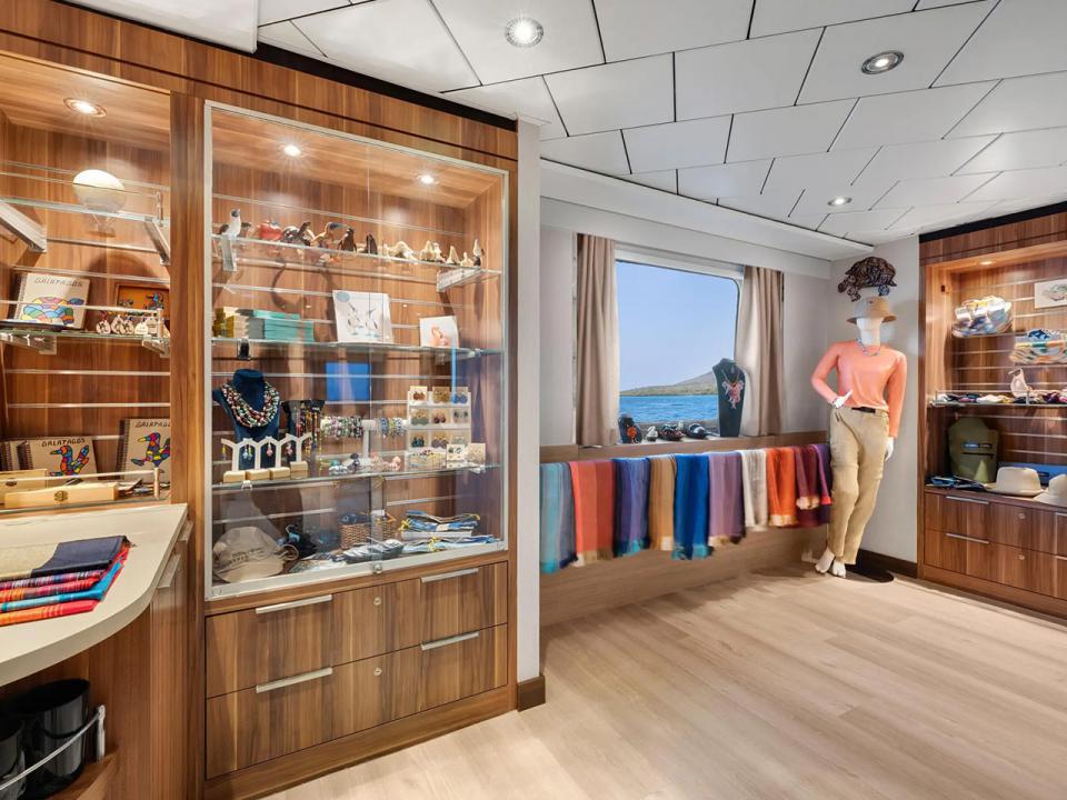 Global Gallery