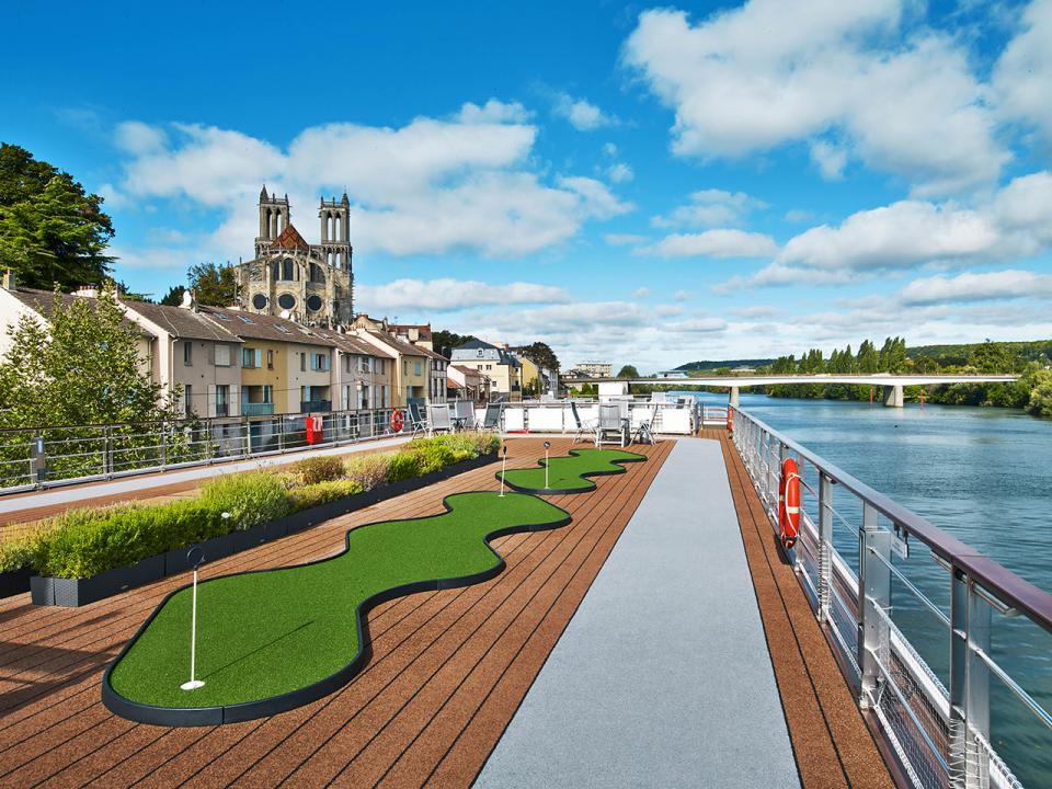 Putting Green and Walking Track