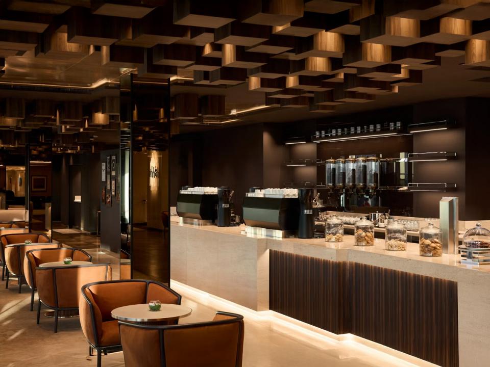 Crema Cafe`