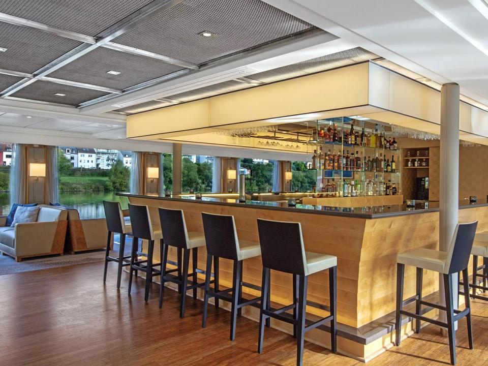 Lounge and Bar