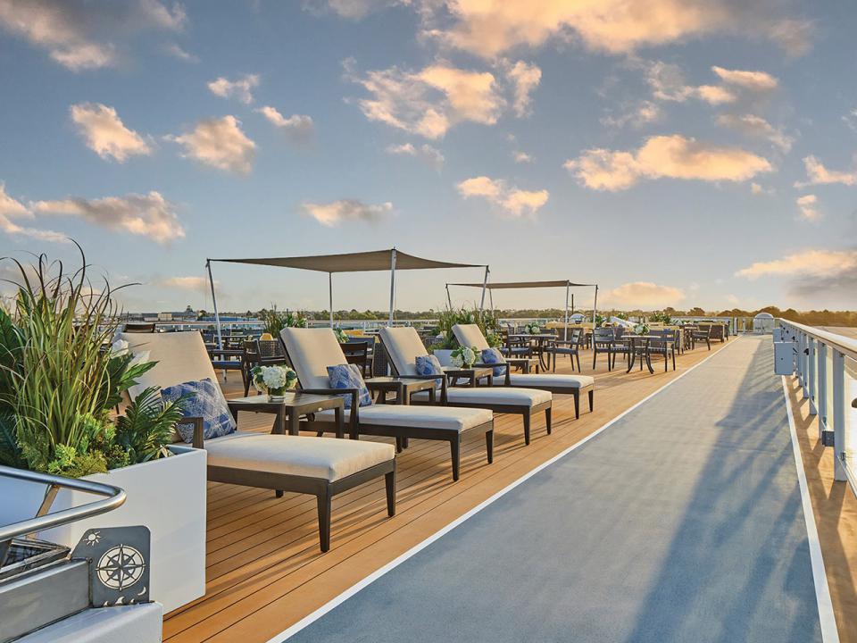 Sun Deck - Sky Walk