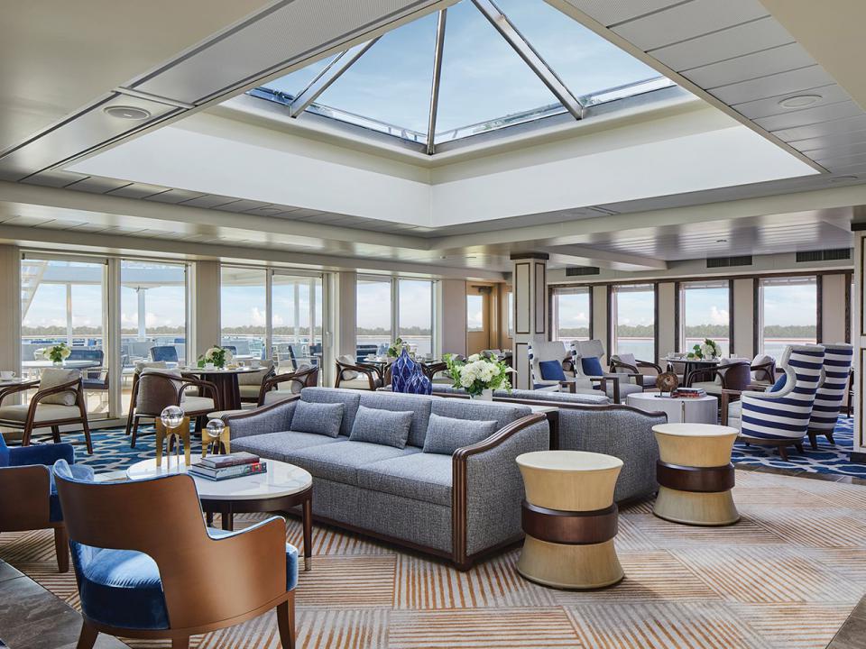 Sky Lounge