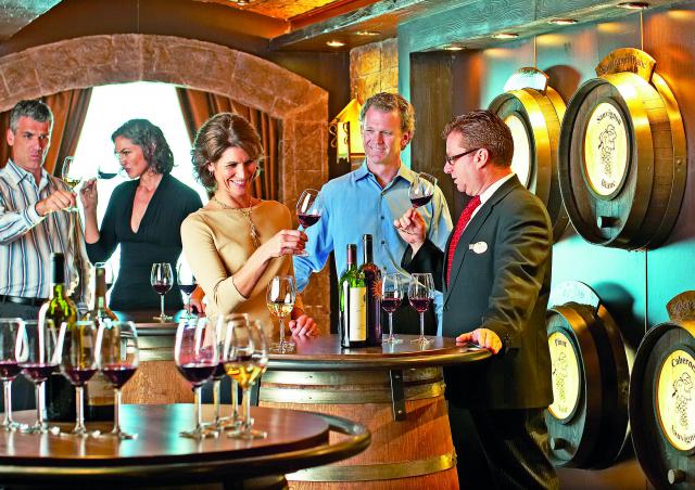 Emerald Princess - Vines Bar