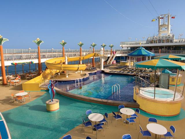 Norwegian Jewel - Sapphire Pool
