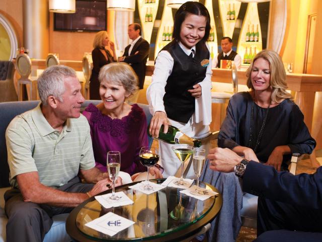 Oasis of the Seas - Champagne Bar