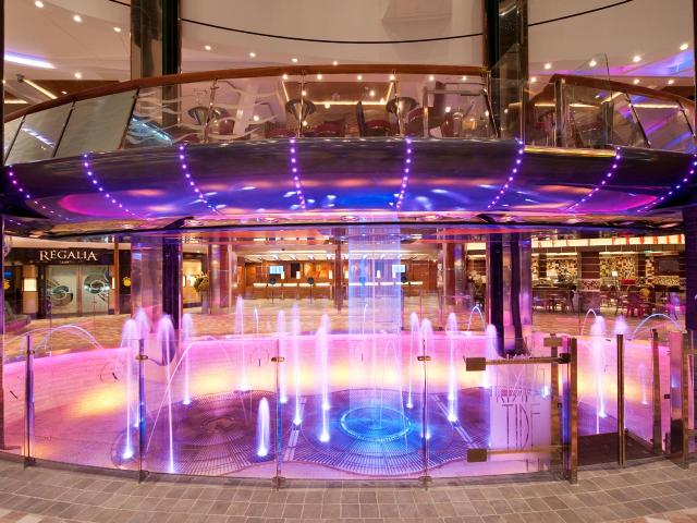 Oasis of the Seas - Rising Tide Bar
