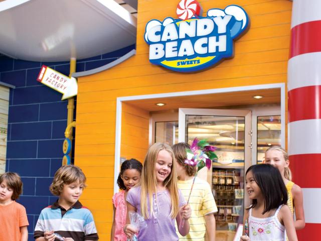 Allure of the Seas - Candy Beach