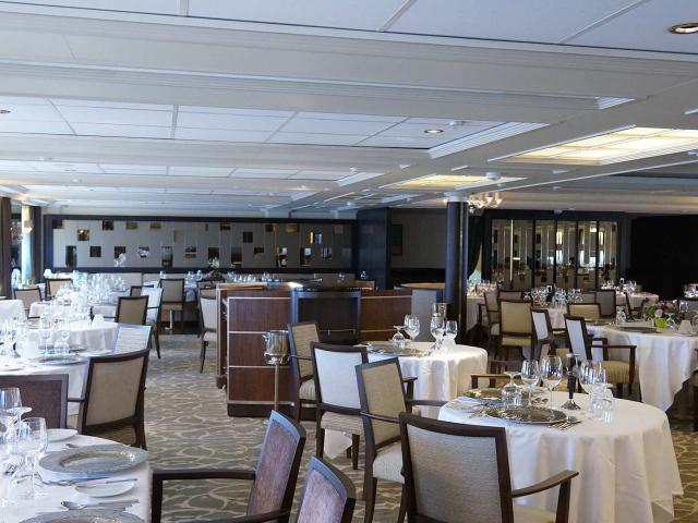 Wind Star - Amphora Restaurant