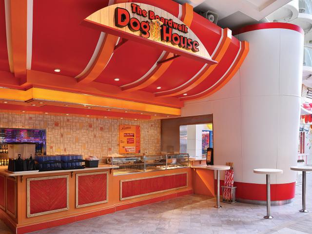 Oasis of the Seas - Boardwalk Dog House