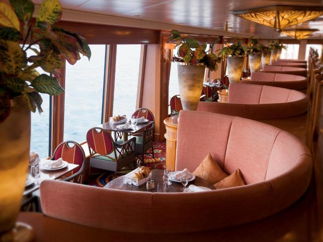 Norwegian Pearl - Garden Cafe