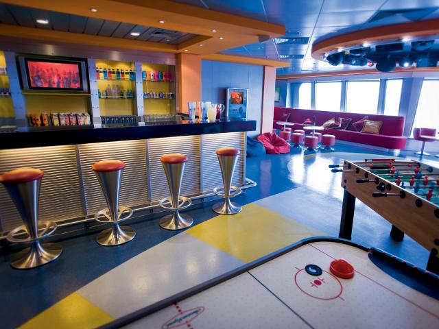 Norwegian Pearl - Metro Center