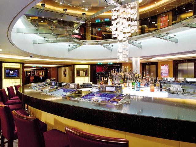 Norwegian Epic - Cascades Bar
