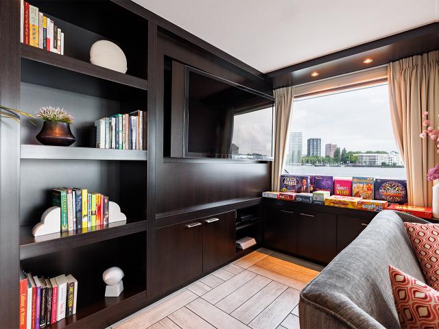 Avalon Panorama - Club Lounge