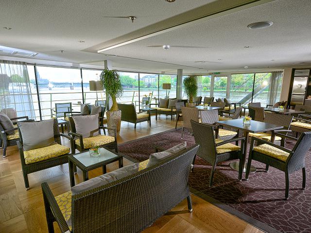 Avalon Expression - Club Lounge