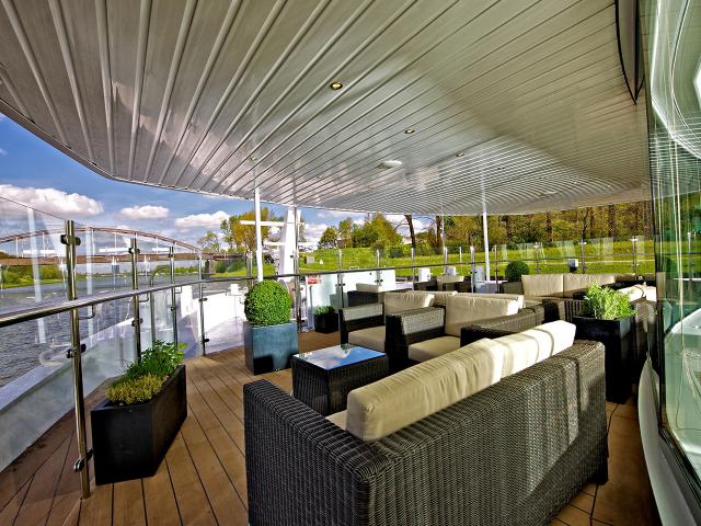 Avalon Expression - Observation Lounge