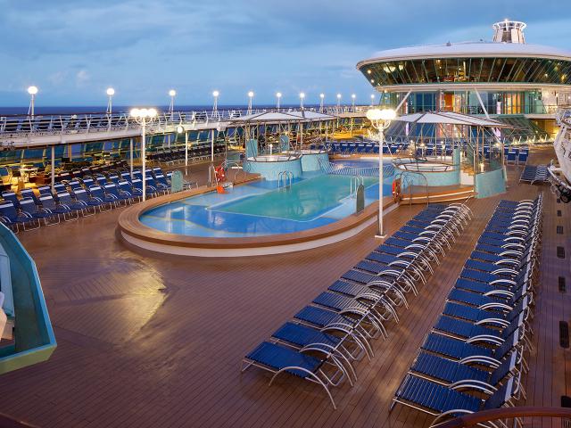 Rhapsody of the Seas - Main Pool