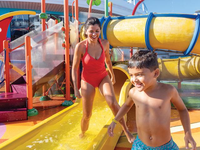 Ovation of the Seas - Splashaway Bay