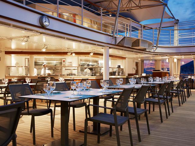 Silver Muse - Pool Bar & Grill