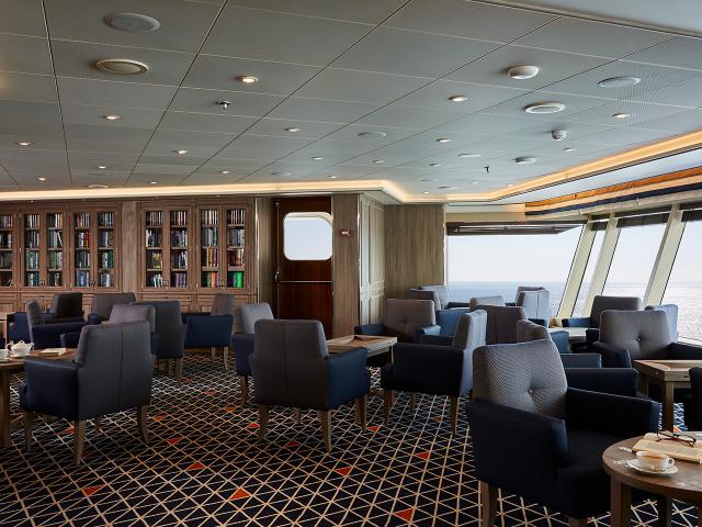 Silver Moon - Observation Deck