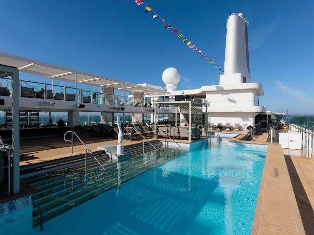 Silver Ray - Pool Deck