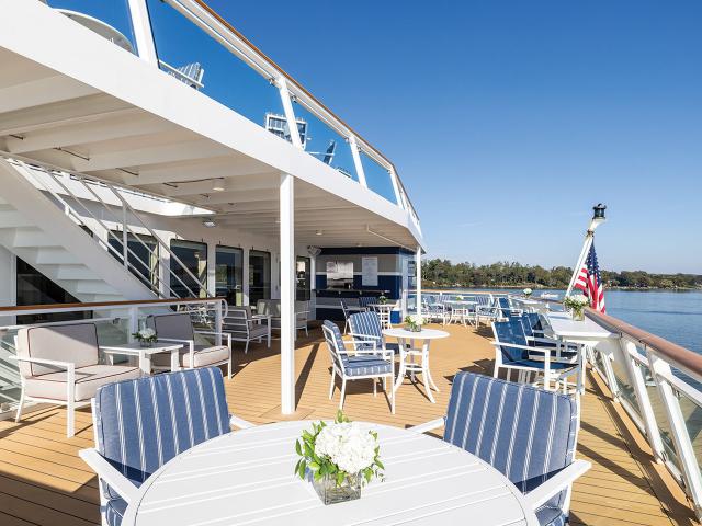 American Eagle - Cafe