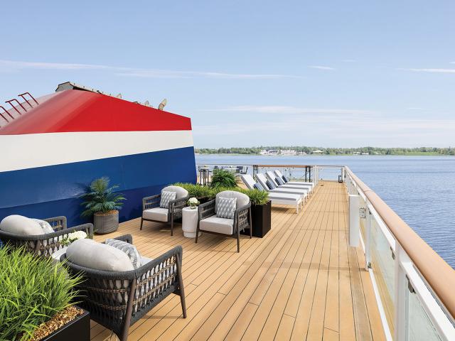 American Glory - Sun Deck