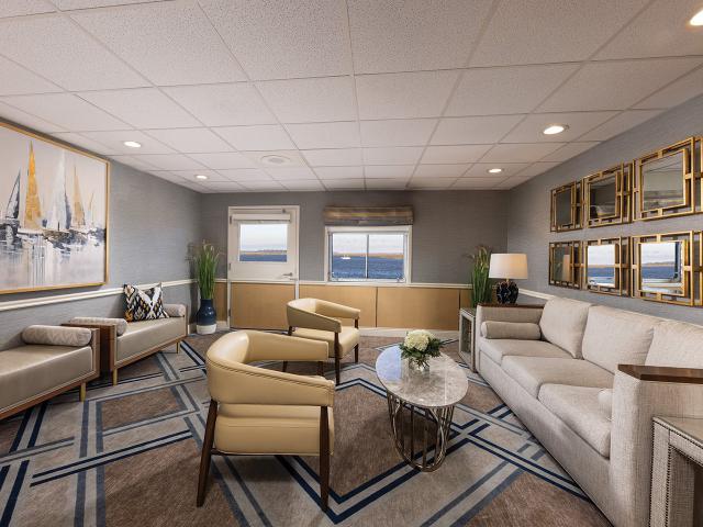 American Independence - Midship Lounge