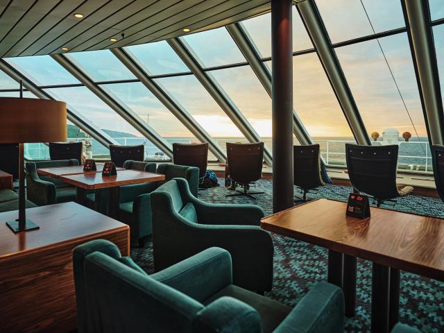 MS Nordlys - Explorer lounge & bar