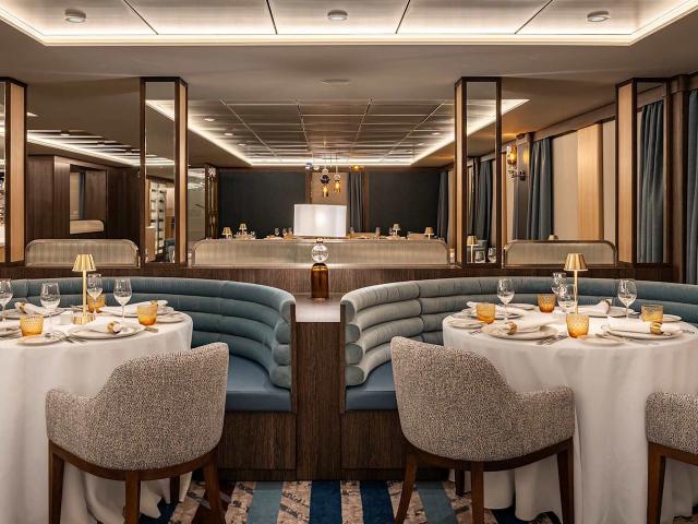 Star Seeker - Amphora Restaurant