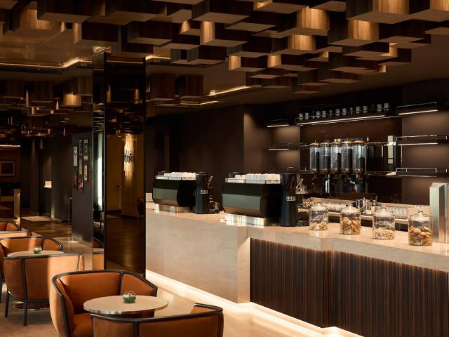 Explora III - Crema Café