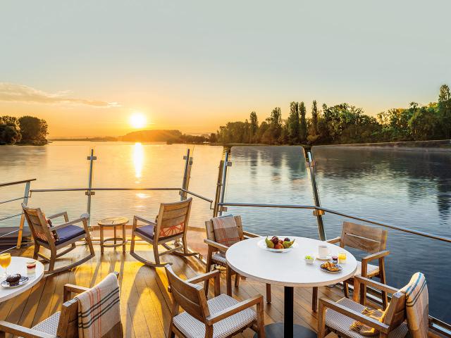 Viking Honir - Aquavit Terrace