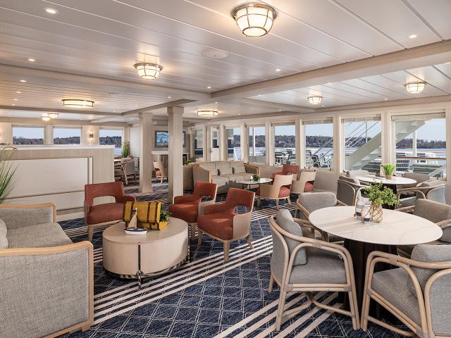 American Pioneer - Sky Lounge