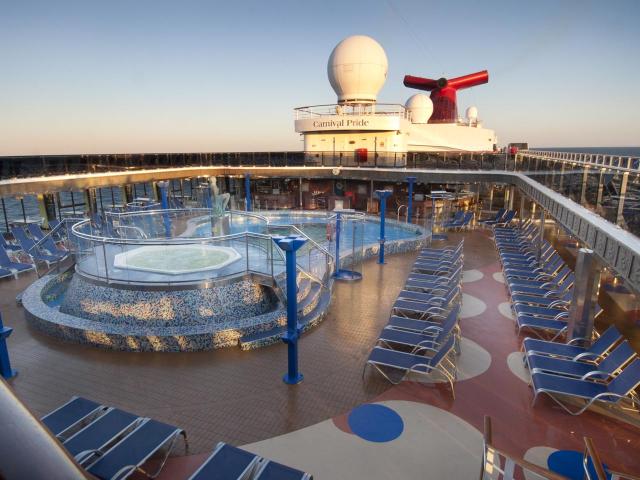 Carnival Pride - Apollo Foward Pool