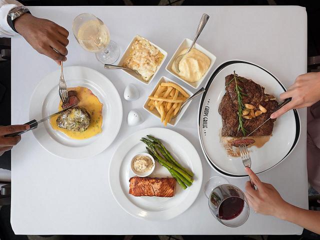 Navigator of the Seas - Chops Grille