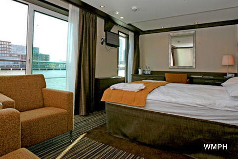 Avalon Affinity Cabin 310 Category S Avalon Suite 310 On Icruise Com