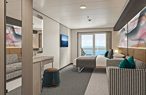 Forward-Facing Club Balcony Suite