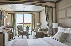 Deluxe Veranda Suite
