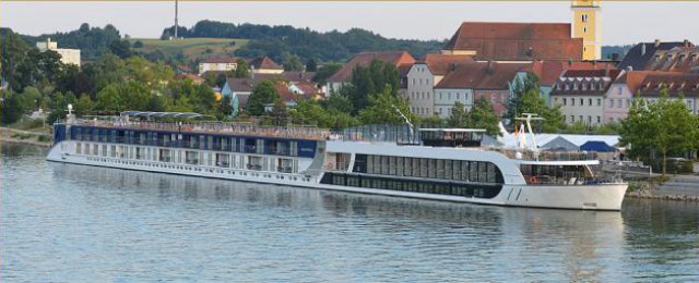 AmaWaterways Receives Prestigious 2016 Travel Weekly Readers' Choice Award