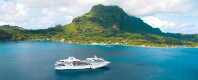 Paul Gauguin Cruises Offers 2017 Holiday Voyages in Paradise
