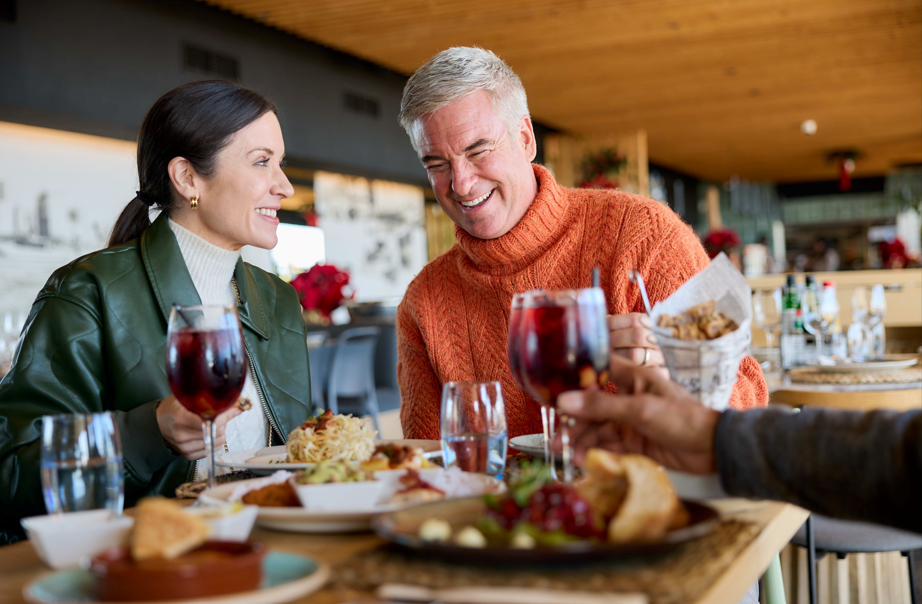 Cruise dining experience