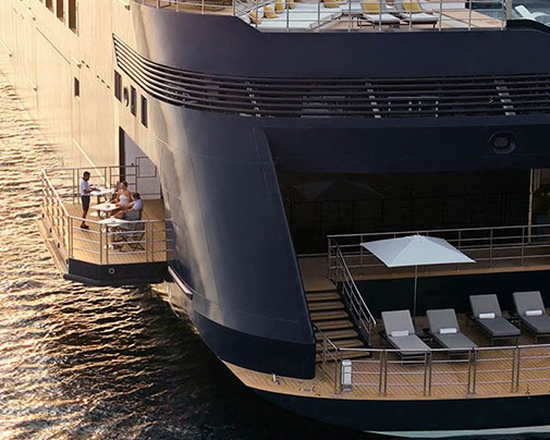 Balcony Dining with Ritz-Carlton